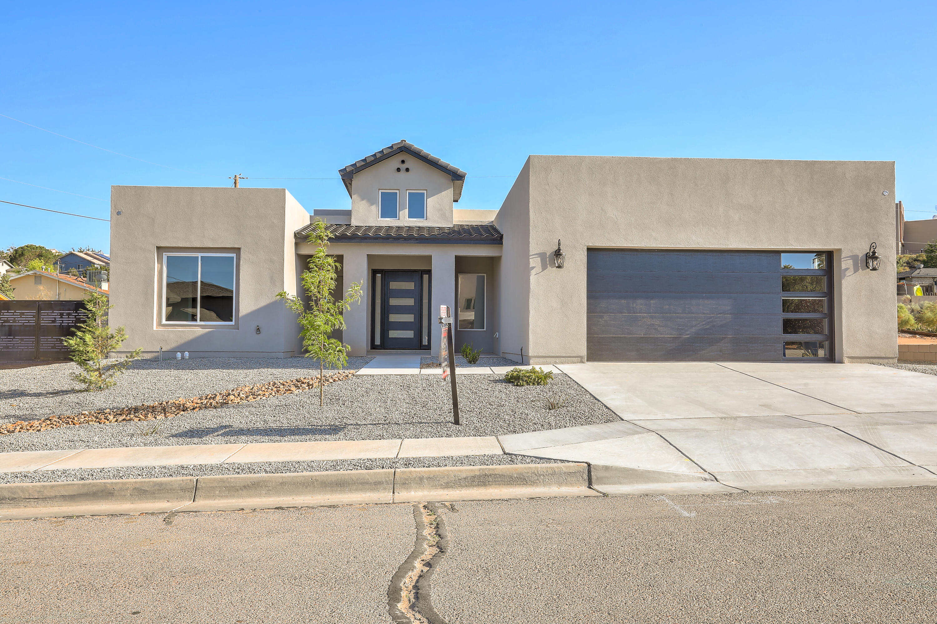 4504 Topaz Avenue, Albuquerque, New Mexico image 1