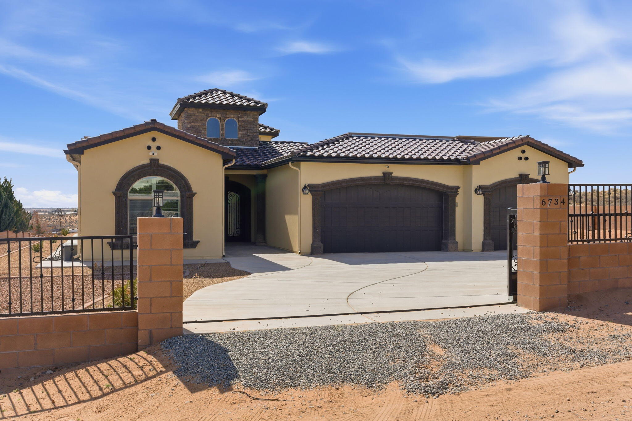 6734 Milpa Alta Road NE