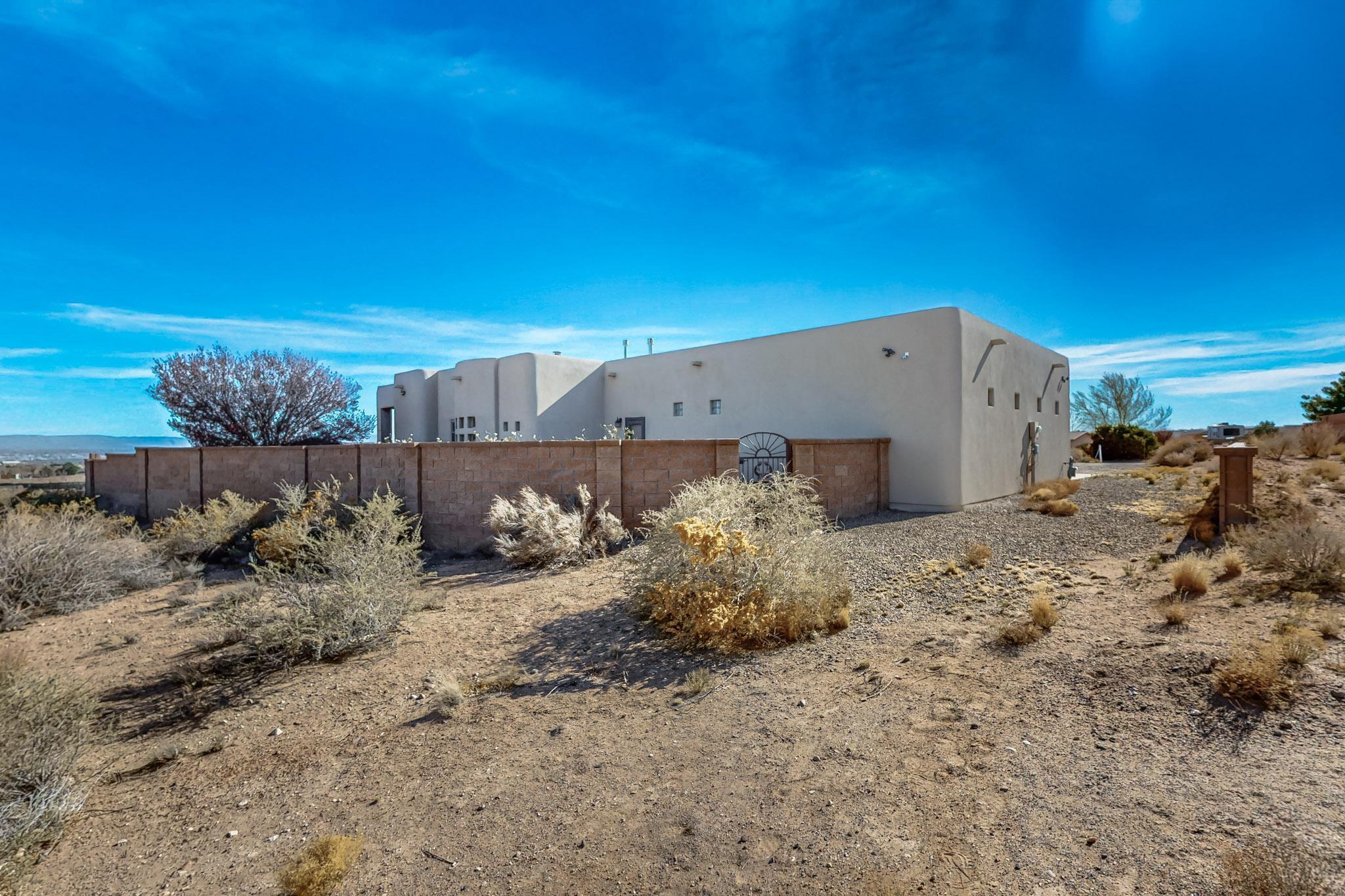 400 Albor Circle, Rio Rancho, New Mexico image 2