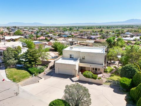Photo of 980 Hillside Circle SW, Los Lunas, NM 87031 (MLS # 1101417)