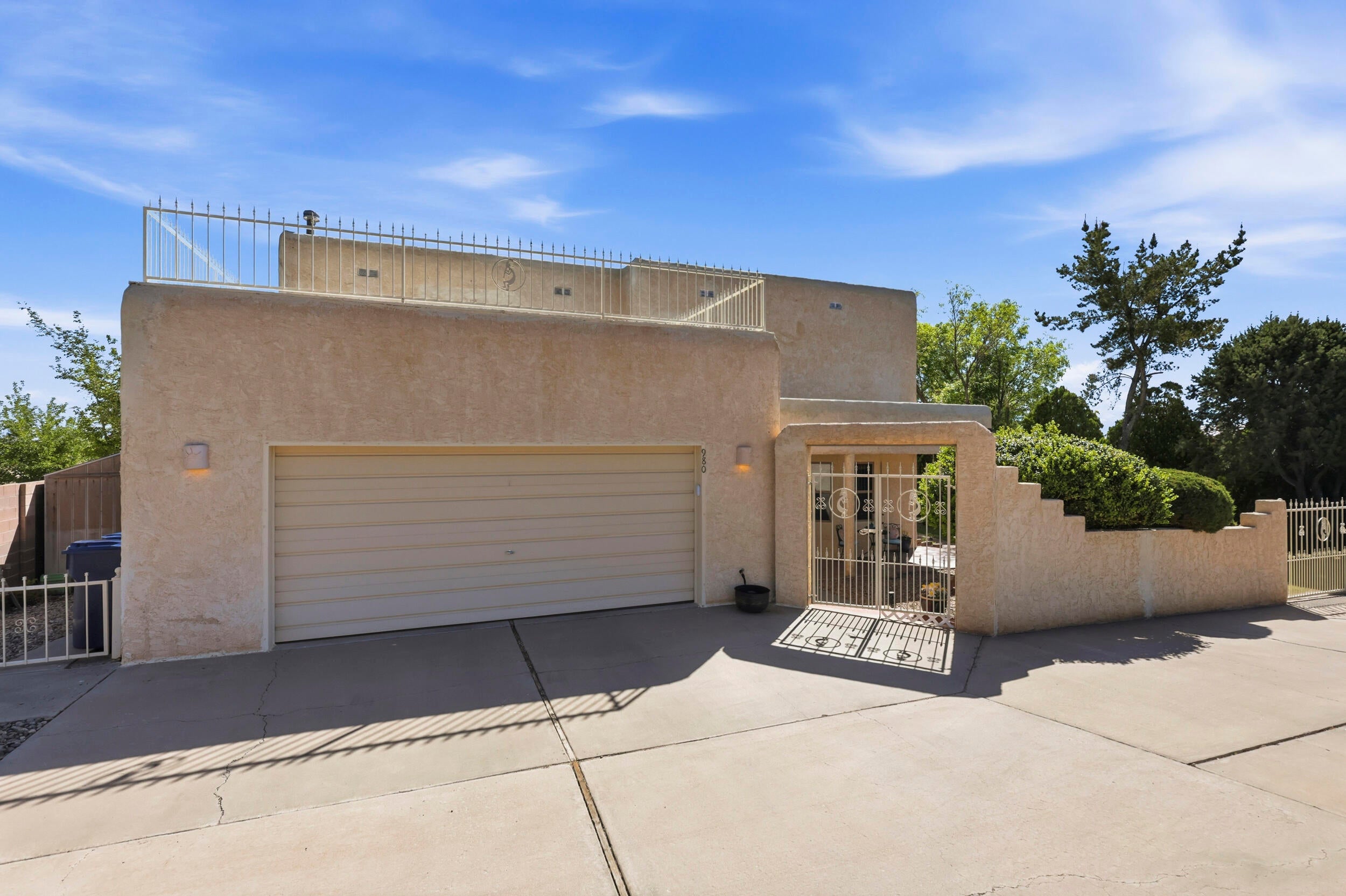 980 Hillside Circle SW