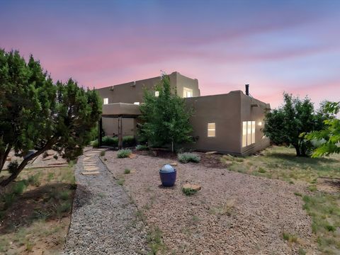 Photo of 14 Vista Estrella, Lamy, NM 87540 (MLS # 1095434)