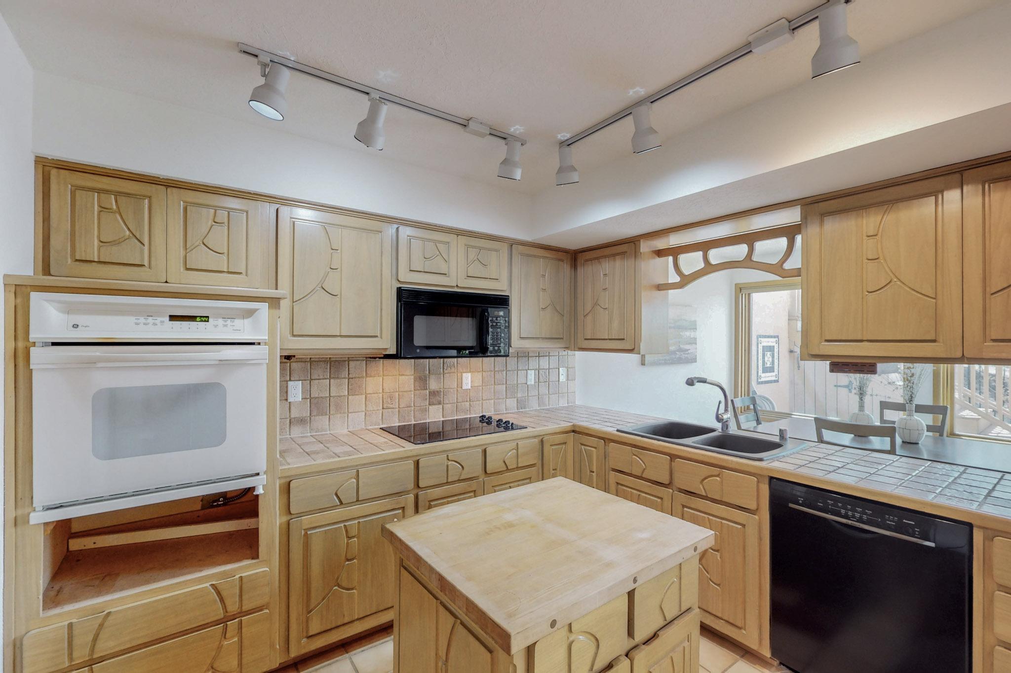 500 Oakwood Place, Albuquerque, New Mexico image 12