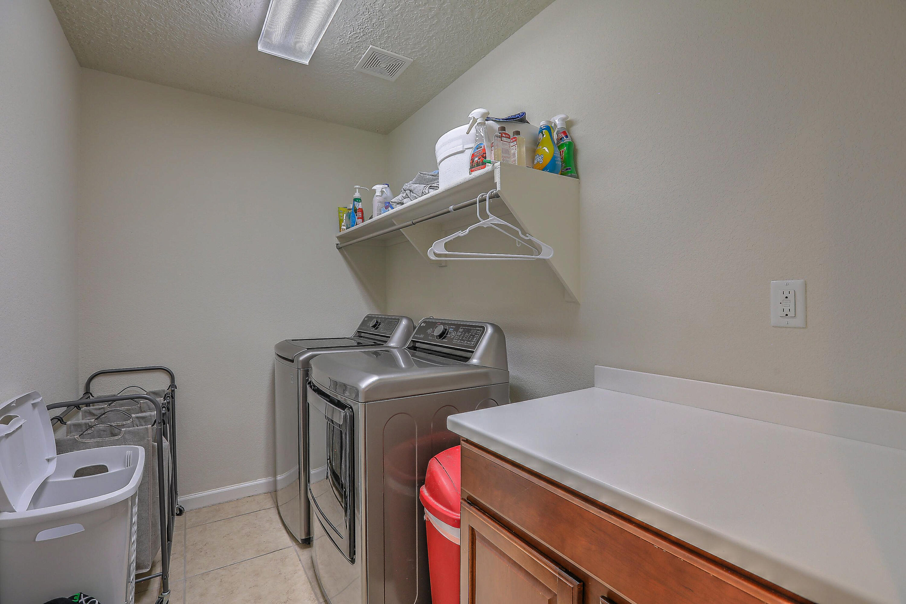 3929 Las Colinas Avenue, Rio Rancho, New Mexico image 39