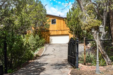 Photo of 3 Manana Drive, Cedar Crest, NM 87008 (MLS # 1101957)