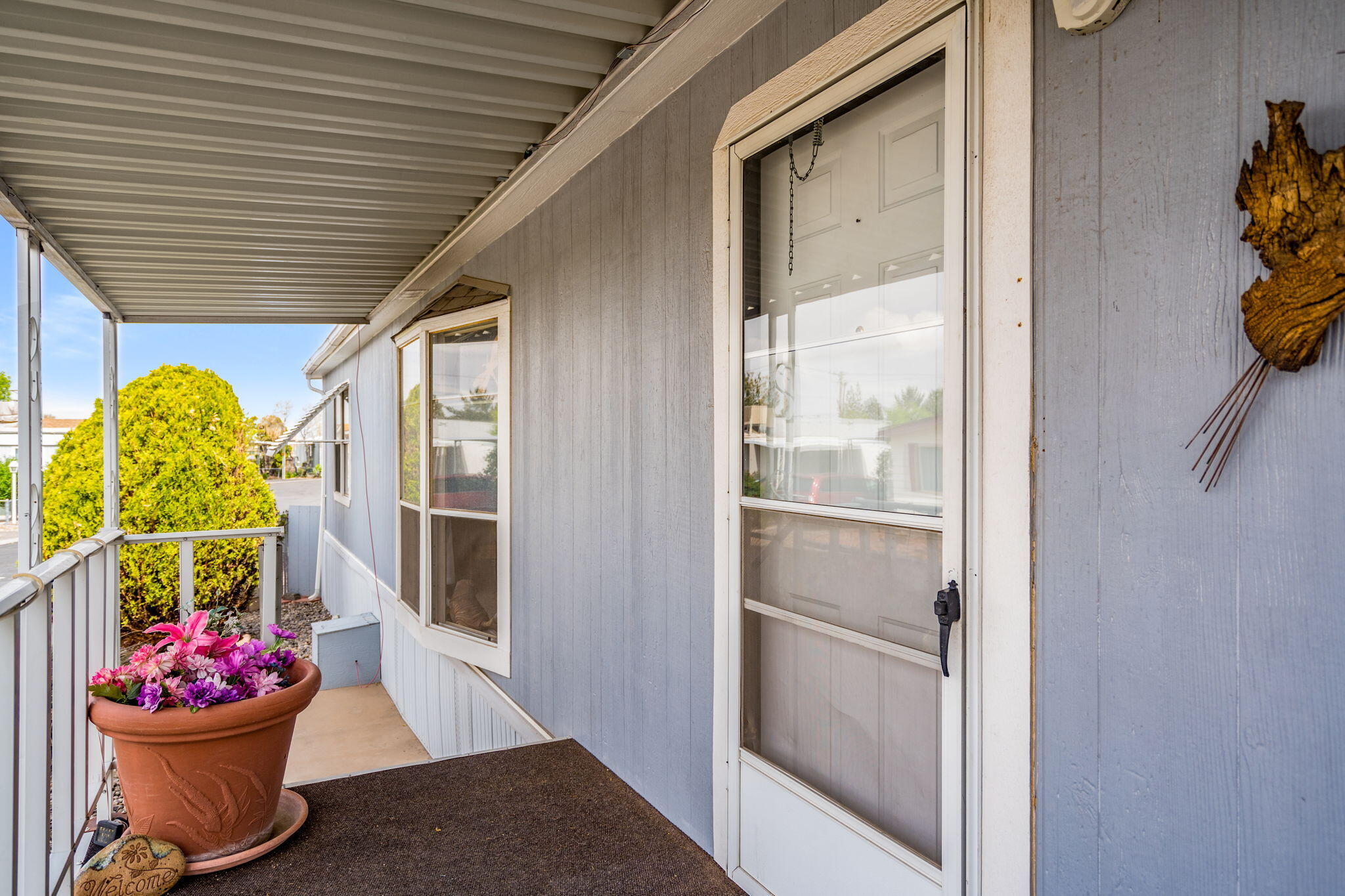 7105 Springfield Drive NE