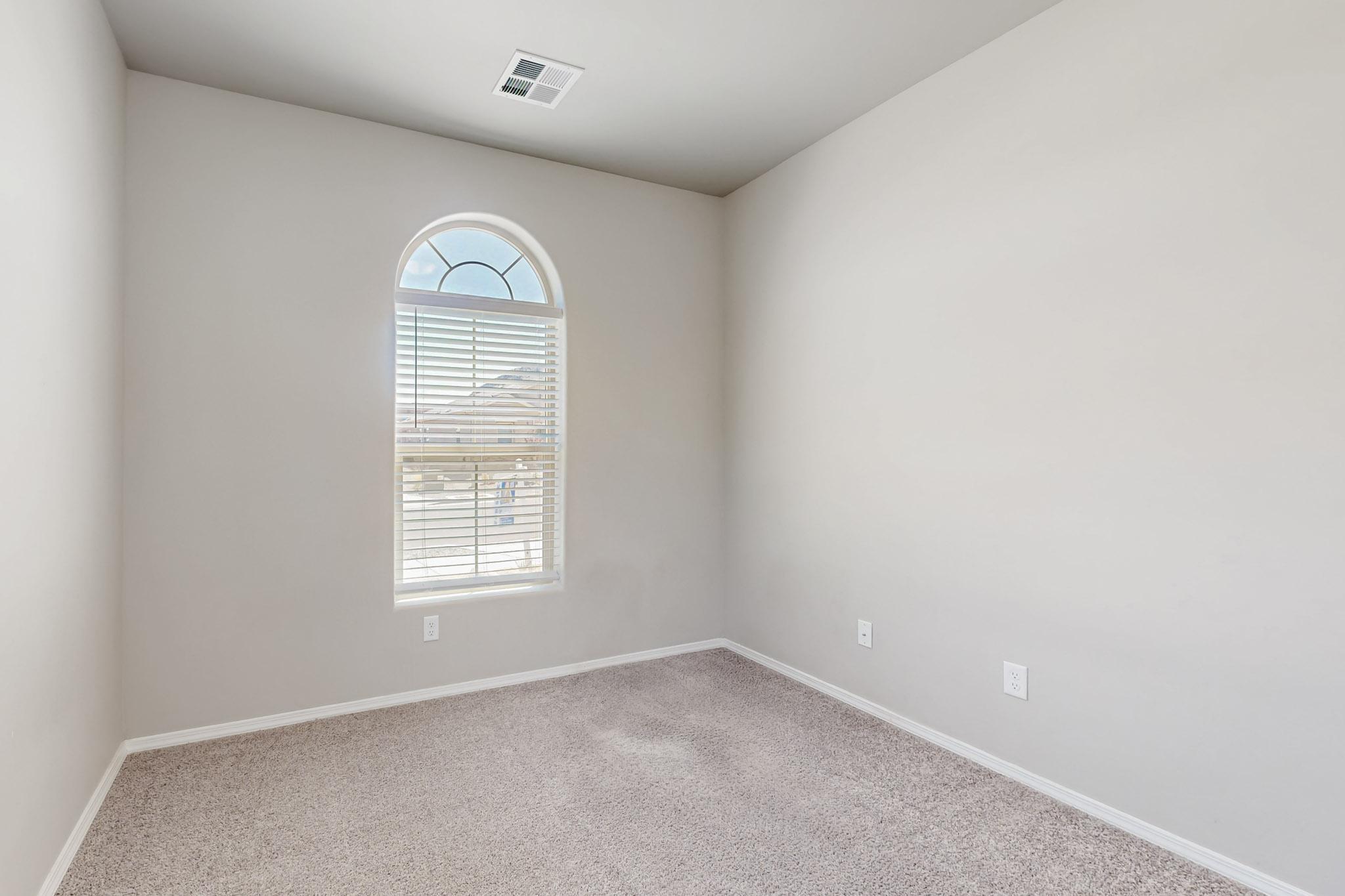 295 Adeline Avenue, Los Lunas, New Mexico image 5