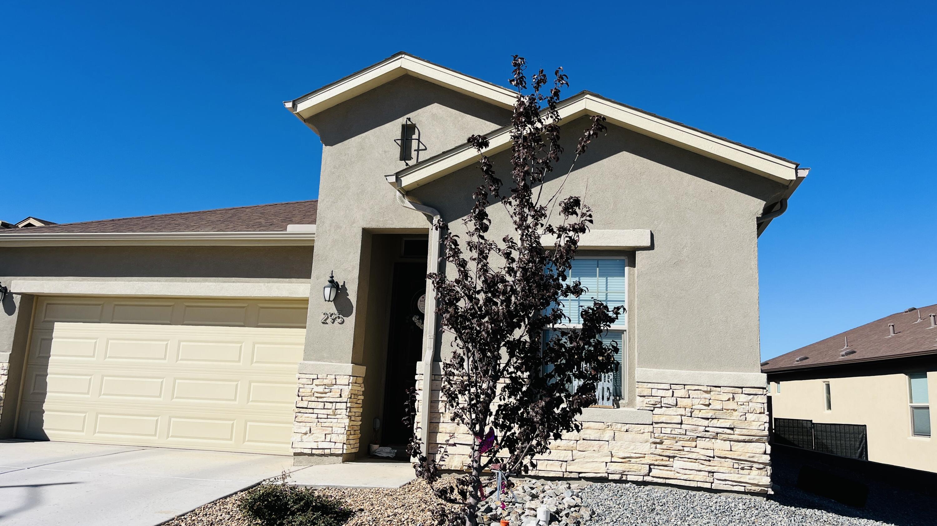 295 Adeline Avenue, Los Lunas, New Mexico image 2