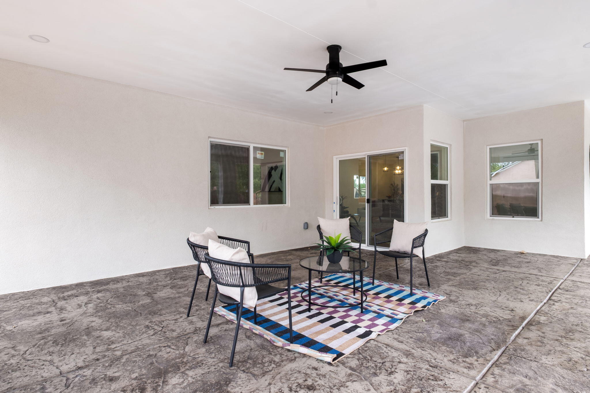 808 Montoya Street NW