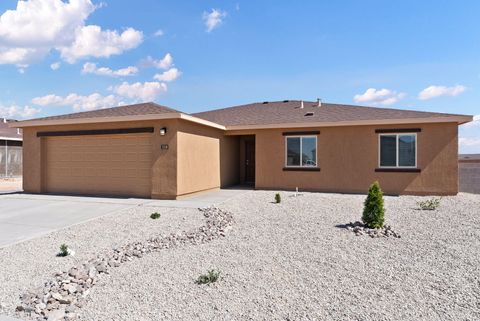 Photo of 811 Calle de las Rosas, Belen, NM 87002 (MLS # 1092299)