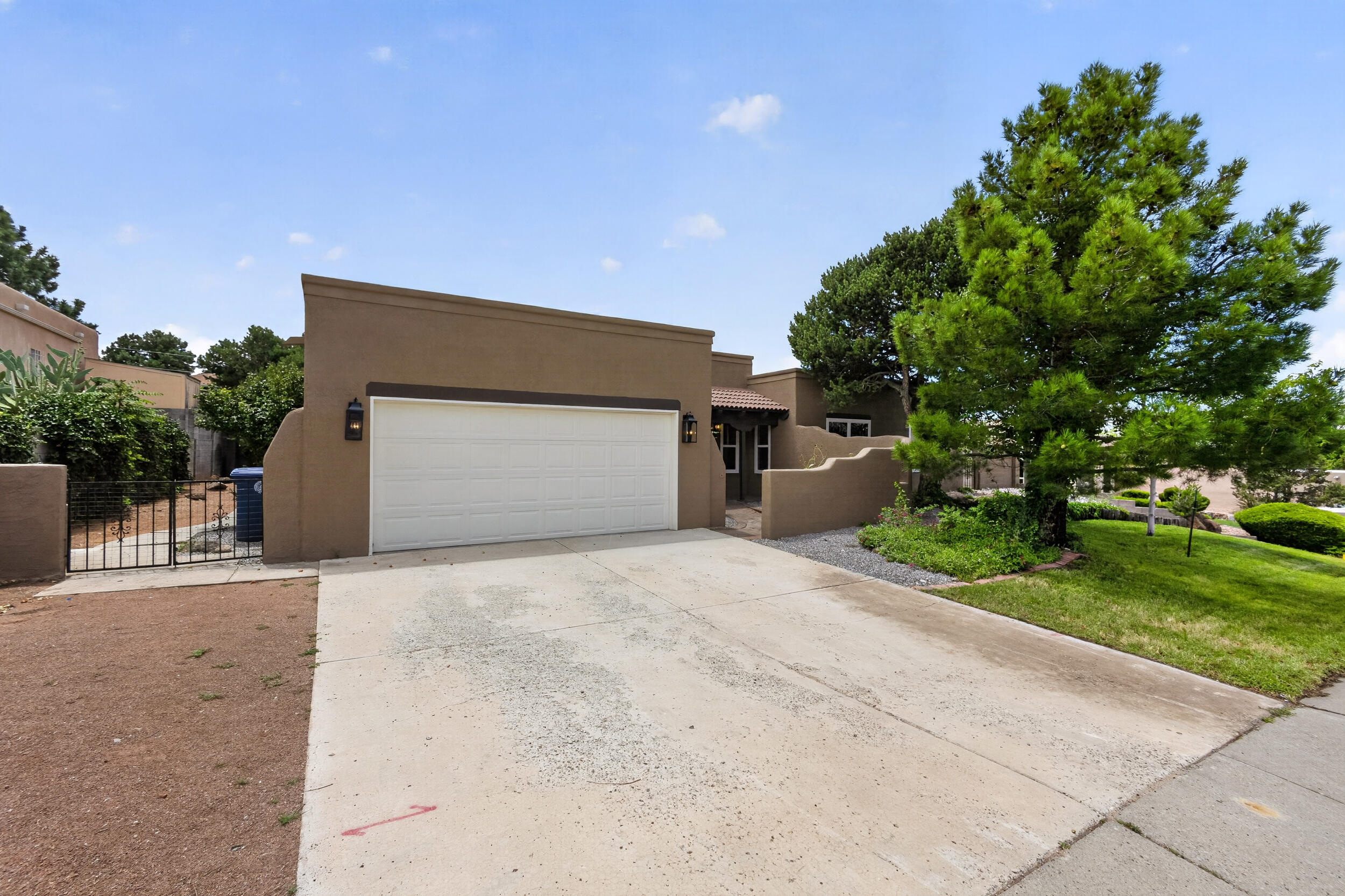 13012 Calle De Sandias NE