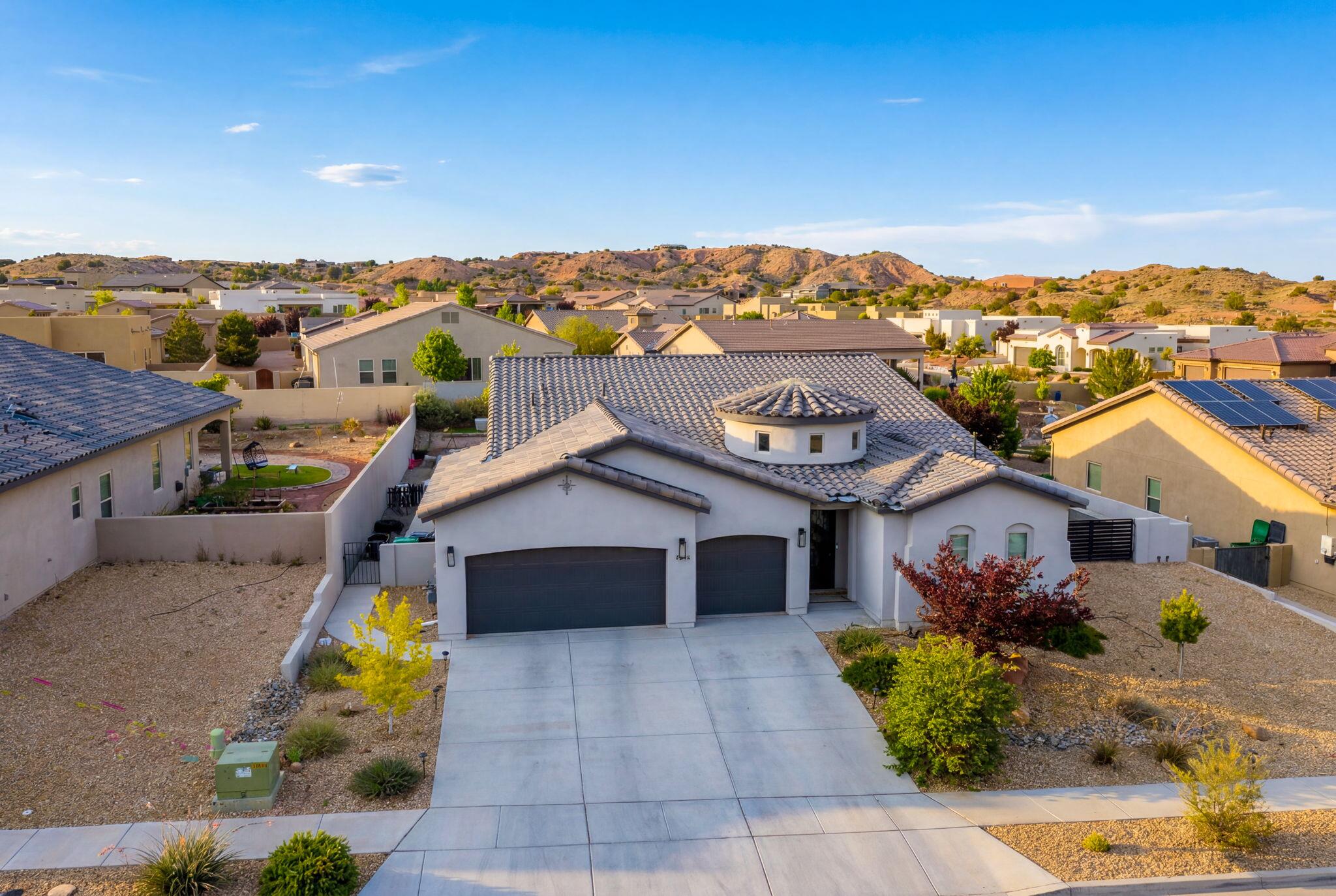 1878 Castle Peak Loop NE