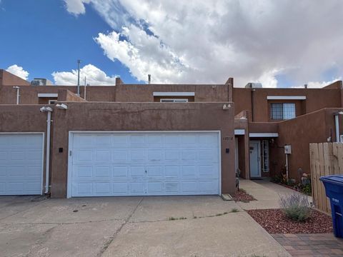 Townhouse For Rent - 12032 Copper Avenue<br/> Albuquerque, NM 87123
