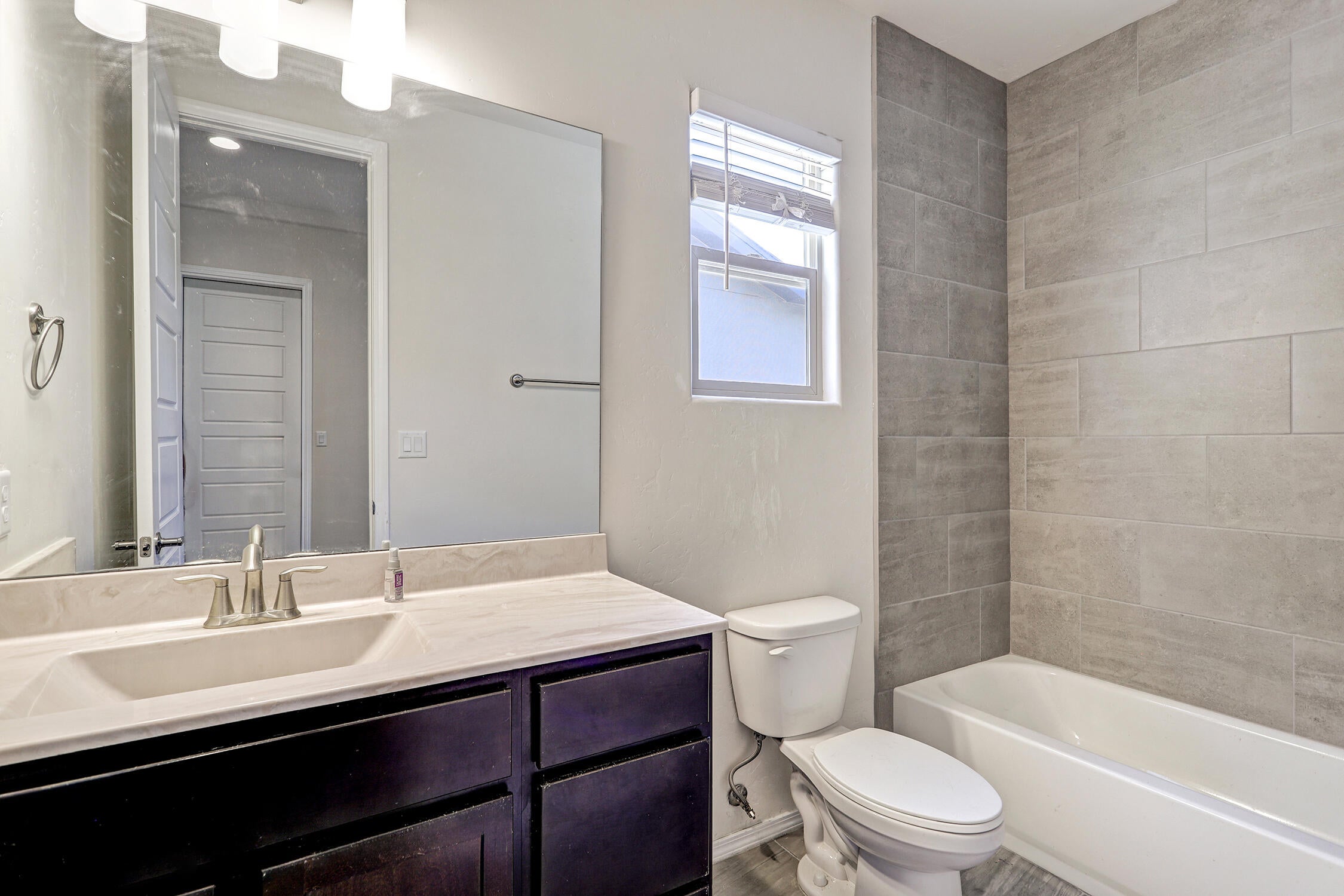 4293 Crowned Eagle Loop NE