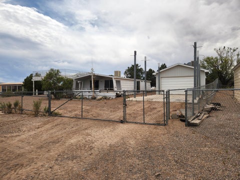 Mobile Home For Sale - 102 Short Road<br/> Elephant Butte, NM 87935