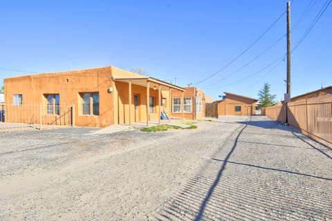 1723 Valley Road SW Albuquerque NM 87105