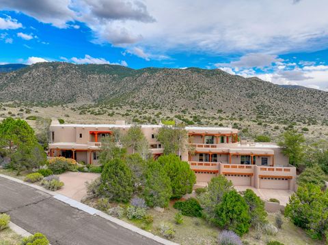 Photo of 13732 CANADA DEL OSO Place NE, Albuquerque, NM 87111 (MLS # 1091783)