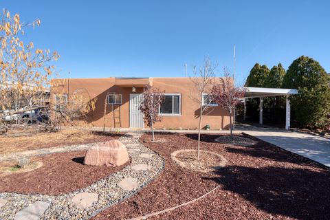 2724 Graceland Drive NE Albuquerque NM 87110