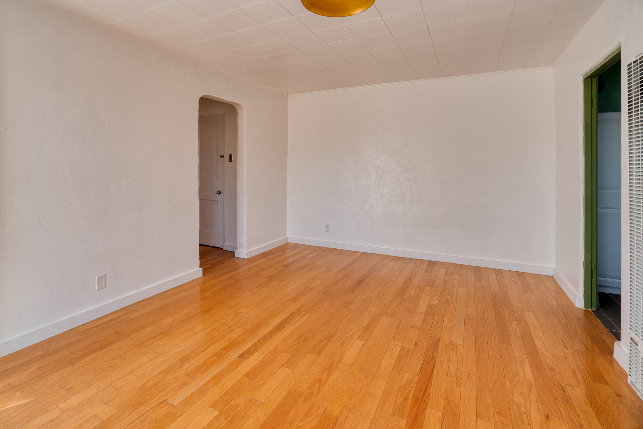 2724 Graceland Drive NE