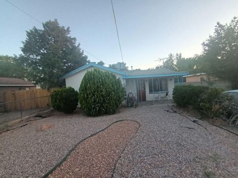 Photo of 217 Bethel Drive SE, Albuquerque, NM 87102 (MLS # 1103904)
