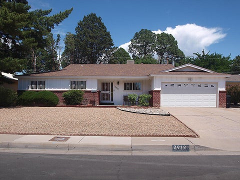 Homes For Sale - 2912 Charleston Street<br/> Albuquerque, NM 87110