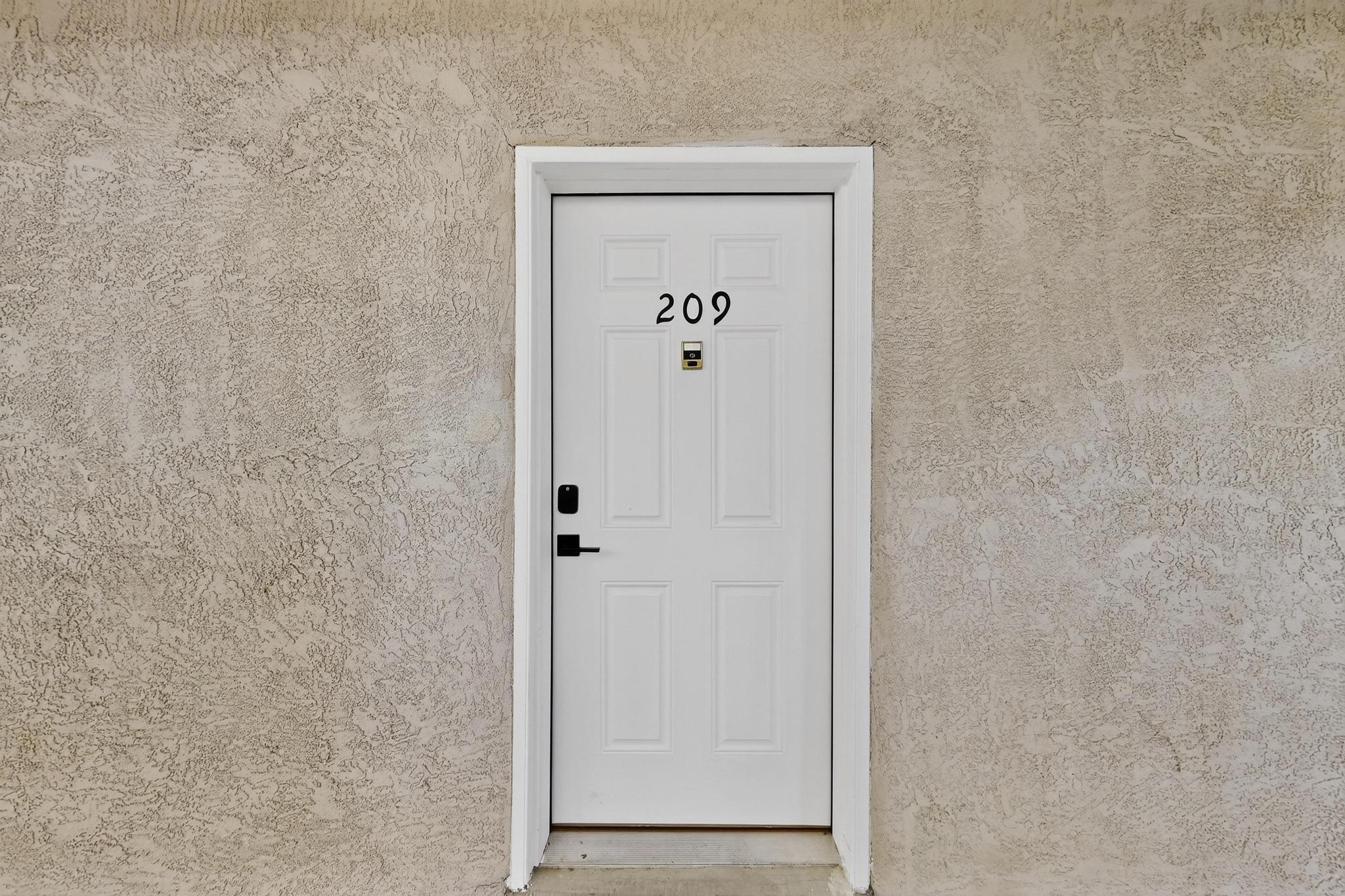 4200 Montgomery Boulevard NE 209