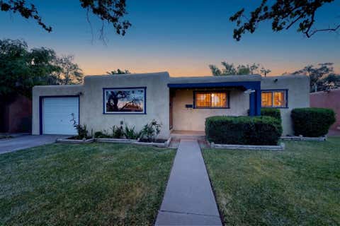 Homes For Sale - 716 Kentucky Street<br/> Bernalillo County, Albuquerque, NM 87108