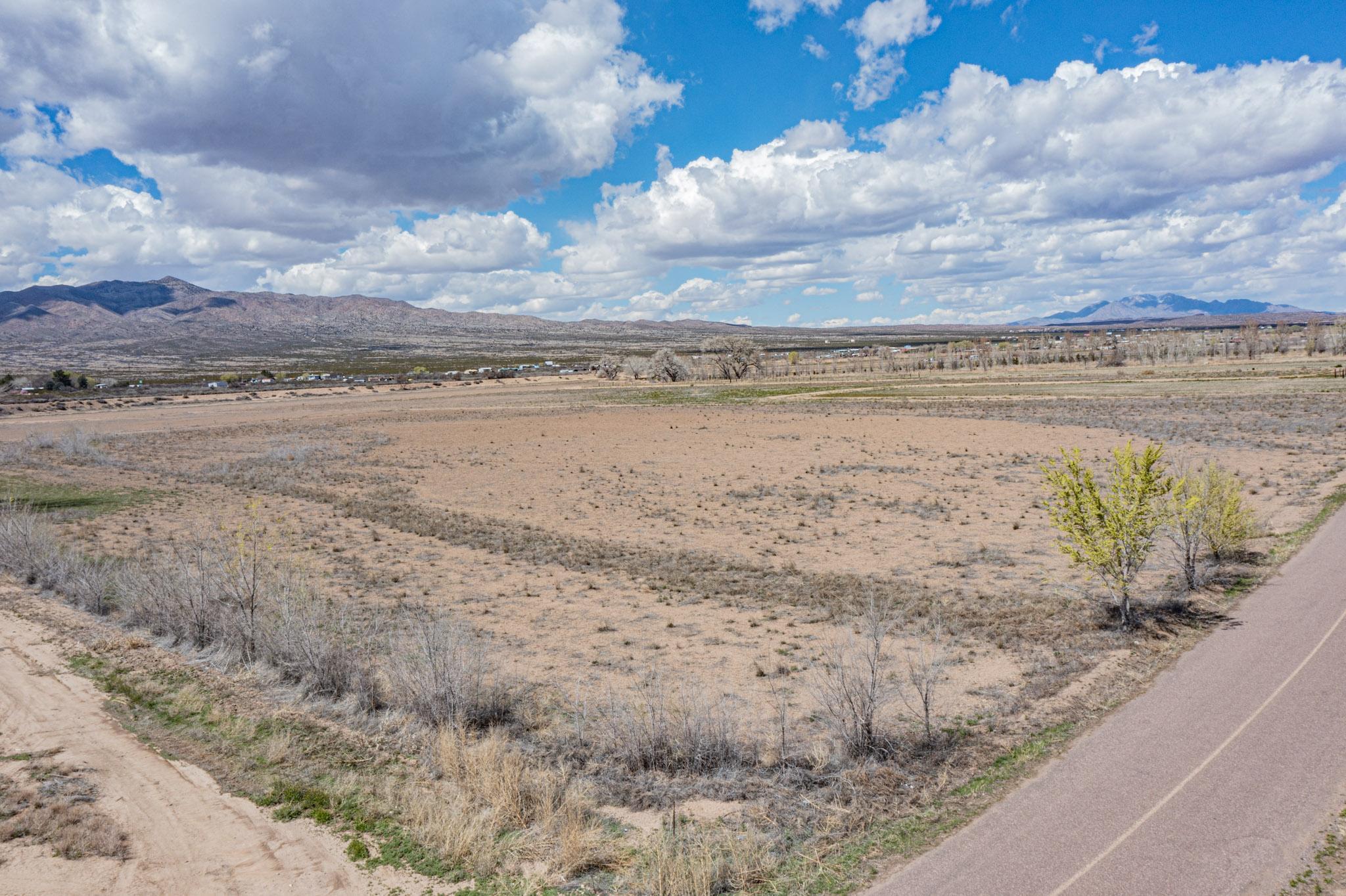 Olive Lane, Lemitar, New Mexico image 12