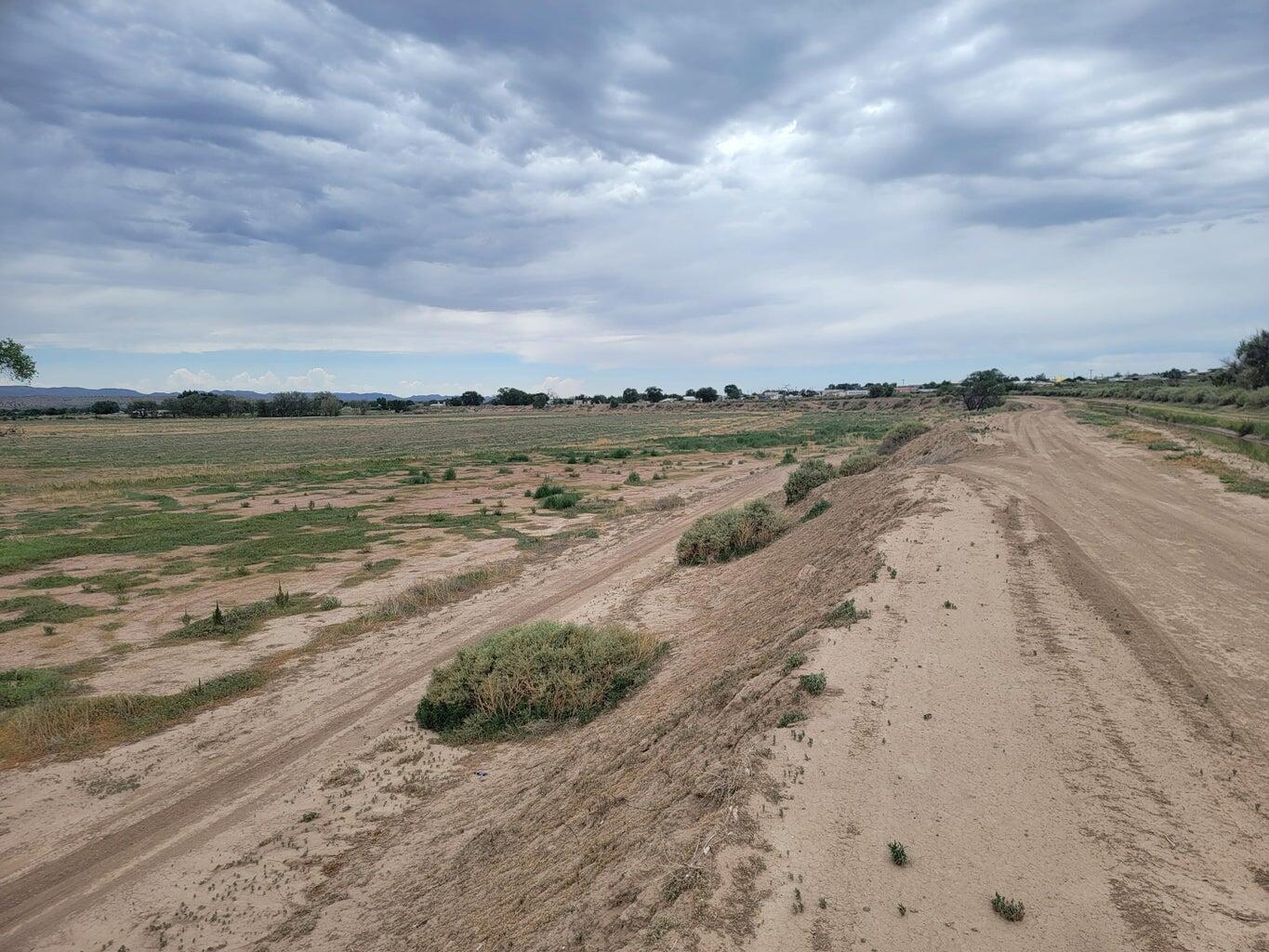 Olive Lane, Lemitar, New Mexico image 21