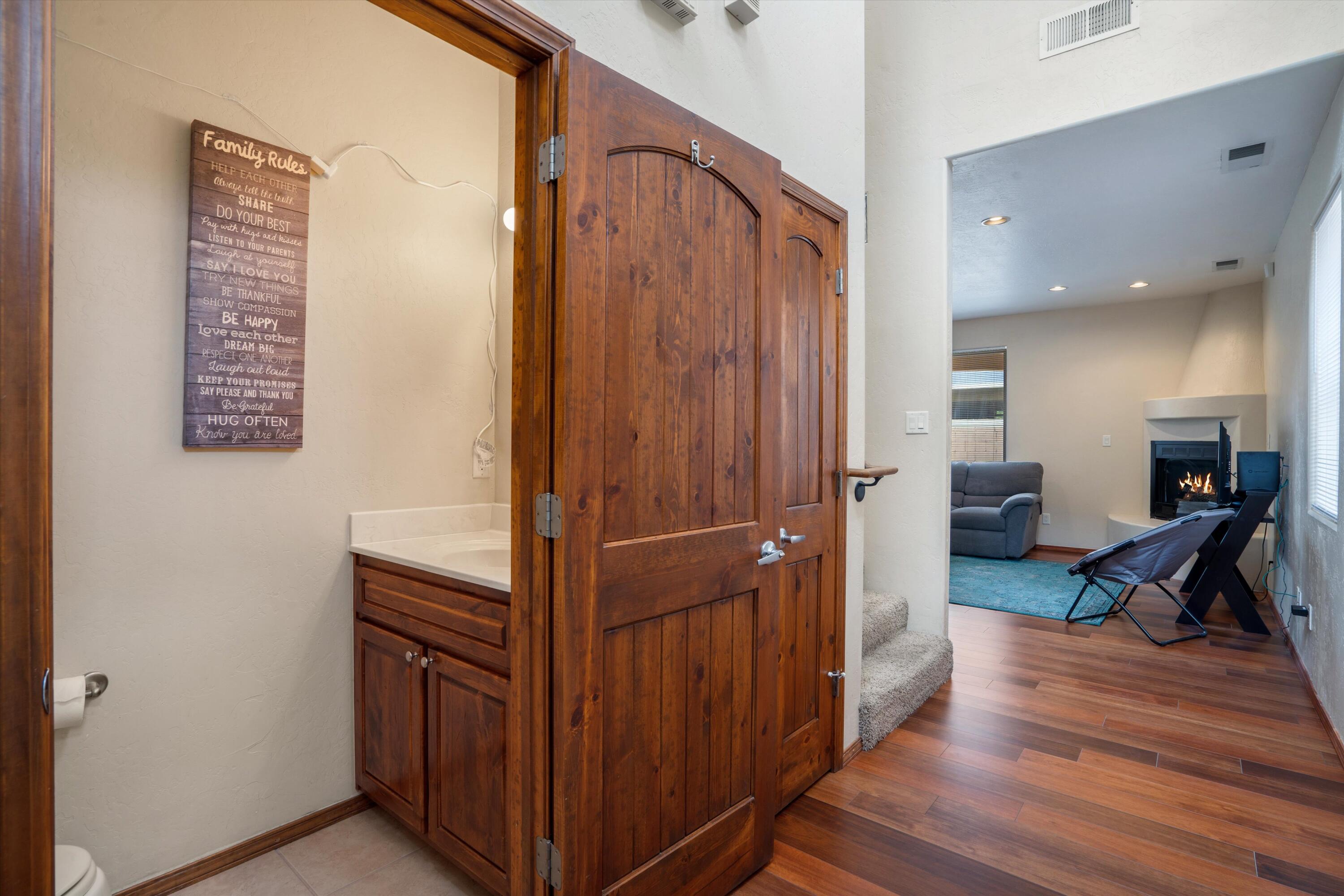 512 Alcalde Place SW