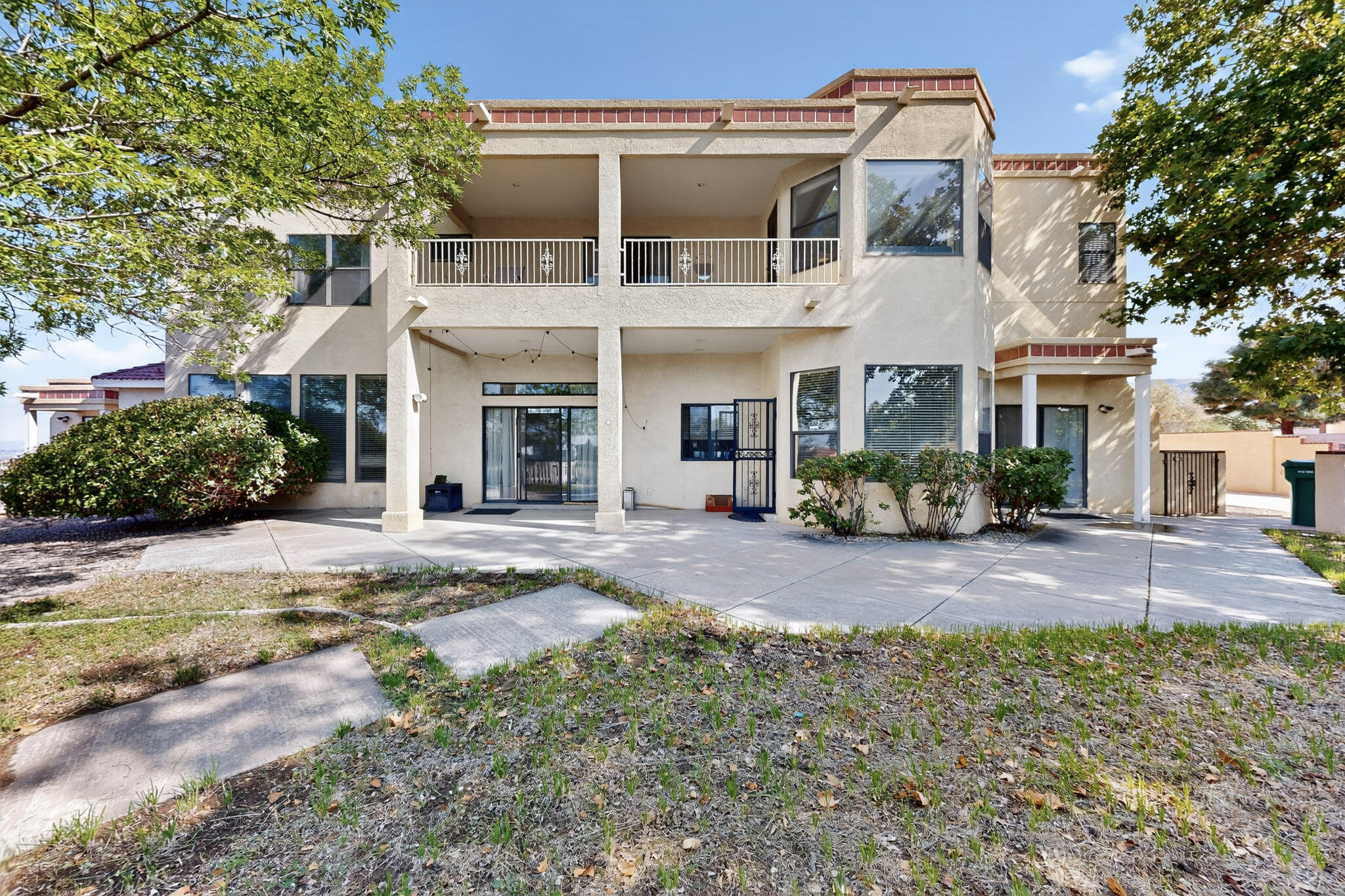 8400 SAN DIEGO Avenue NE