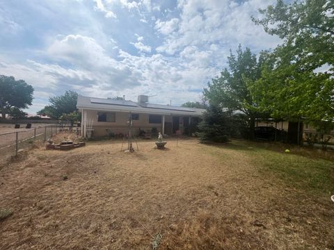 Homes For Sale - 2422 Willow Road<br/> Los Lunas, NM 87031
