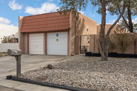 Photo of 1703 Toluca Court, Rio Communities, NM 87002 (MLS # 1096316)