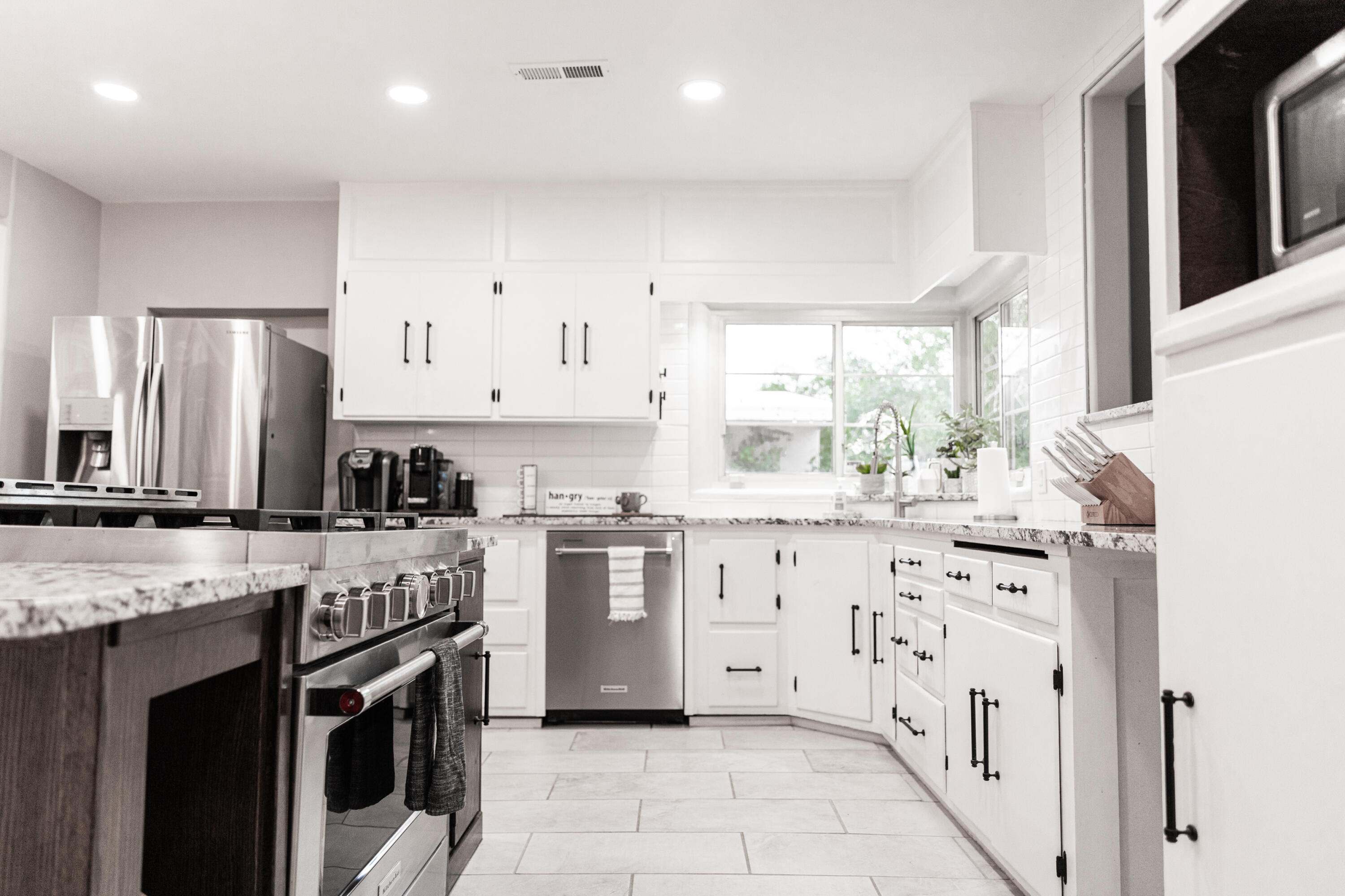 Photo 6 of 74 of 1317 Los Arboles Avenue NW house