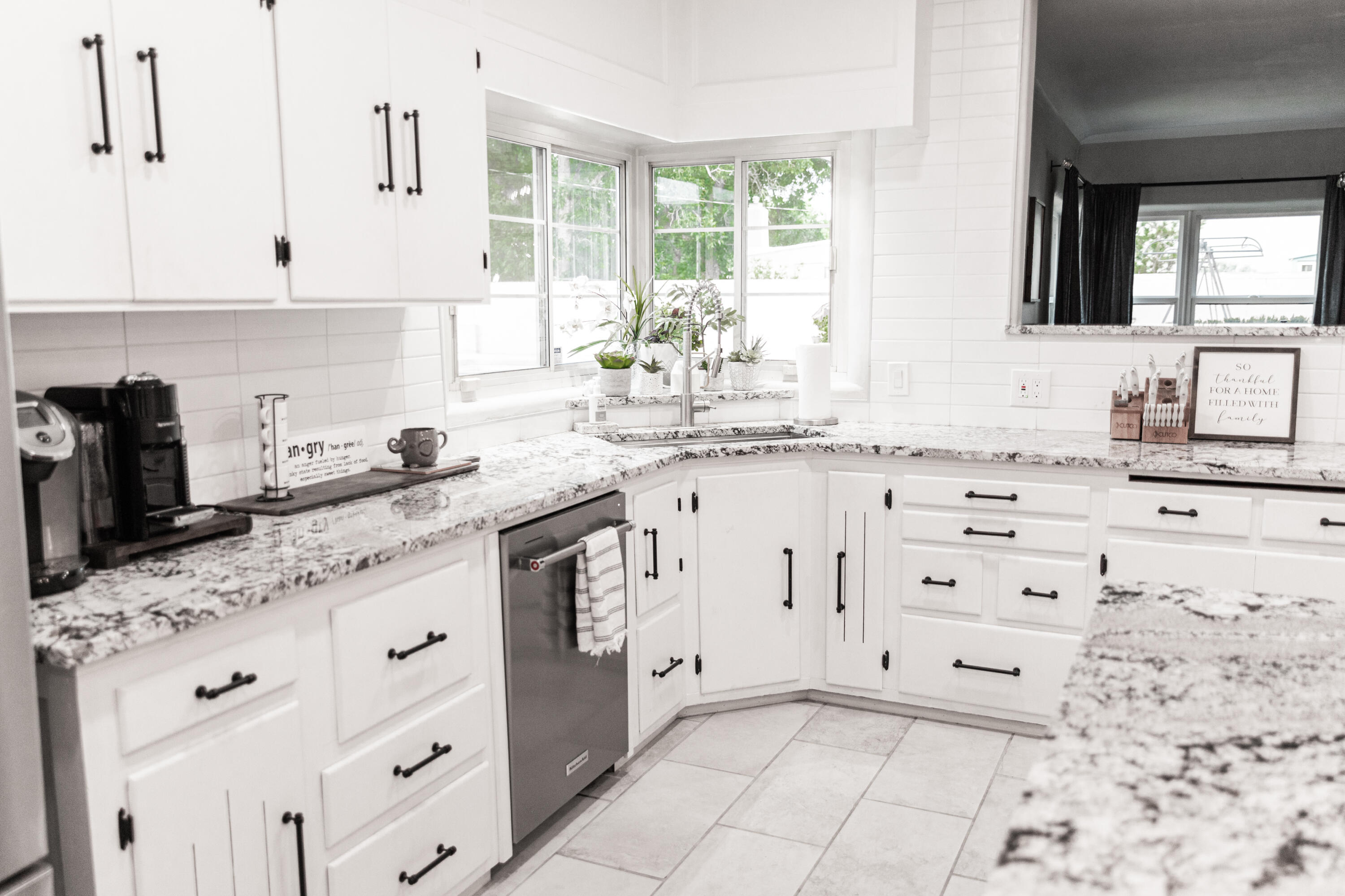 Photo 5 of 74 of 1317 Los Arboles Avenue NW house
