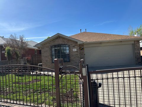 Photo of 6944 Forest Hills Drive NE, Albuquerque, NM 87109 (MLS # 1100311)
