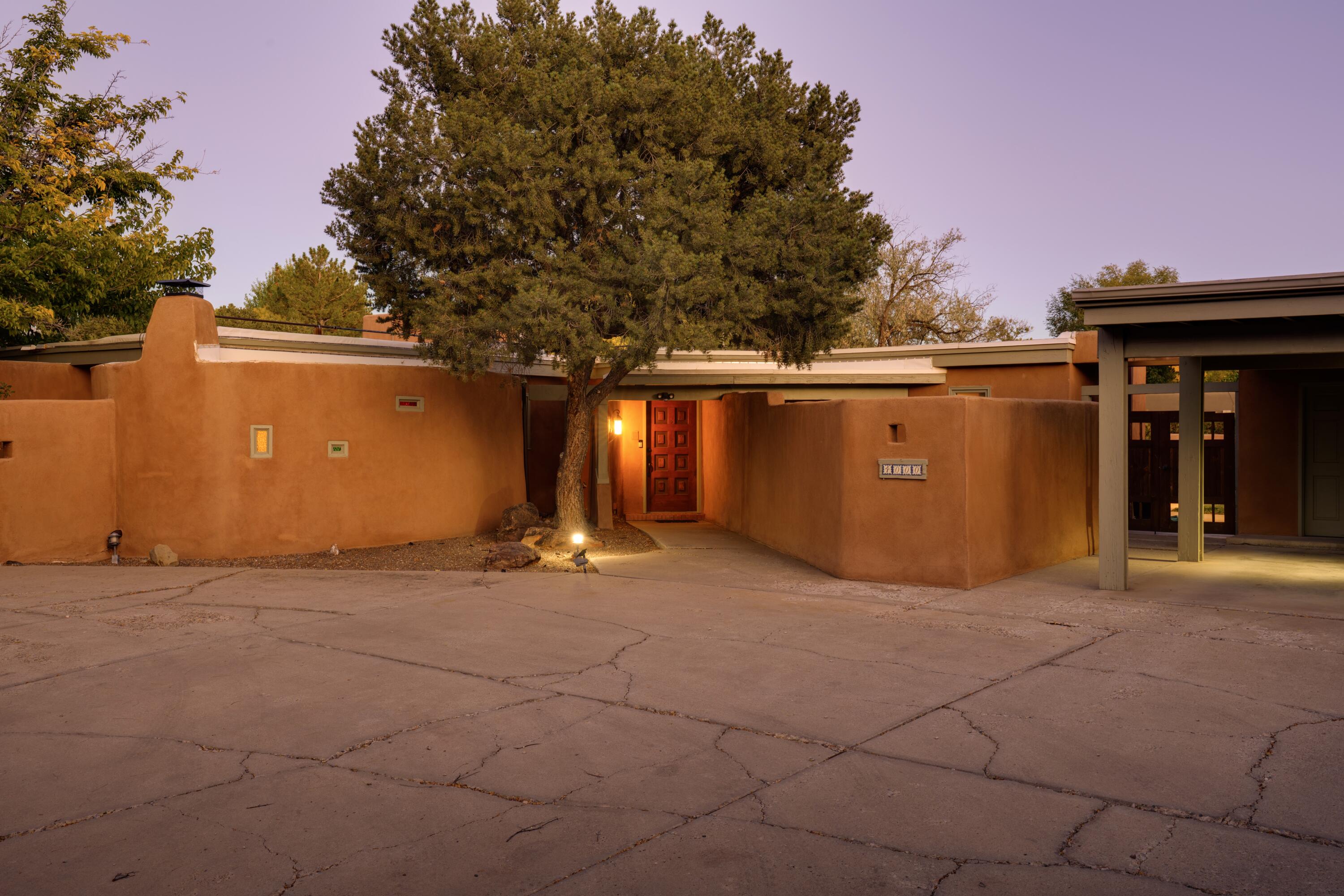 4000 Ivy Lawn Court NW