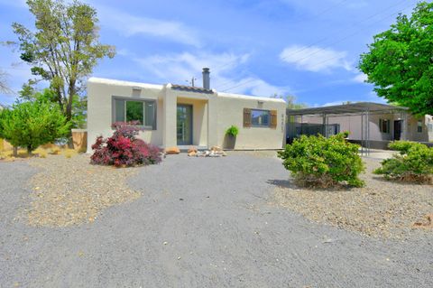 Photo of 9205 Cherokee Road NE, Albuquerque, NM 87111 (MLS # 1102401)