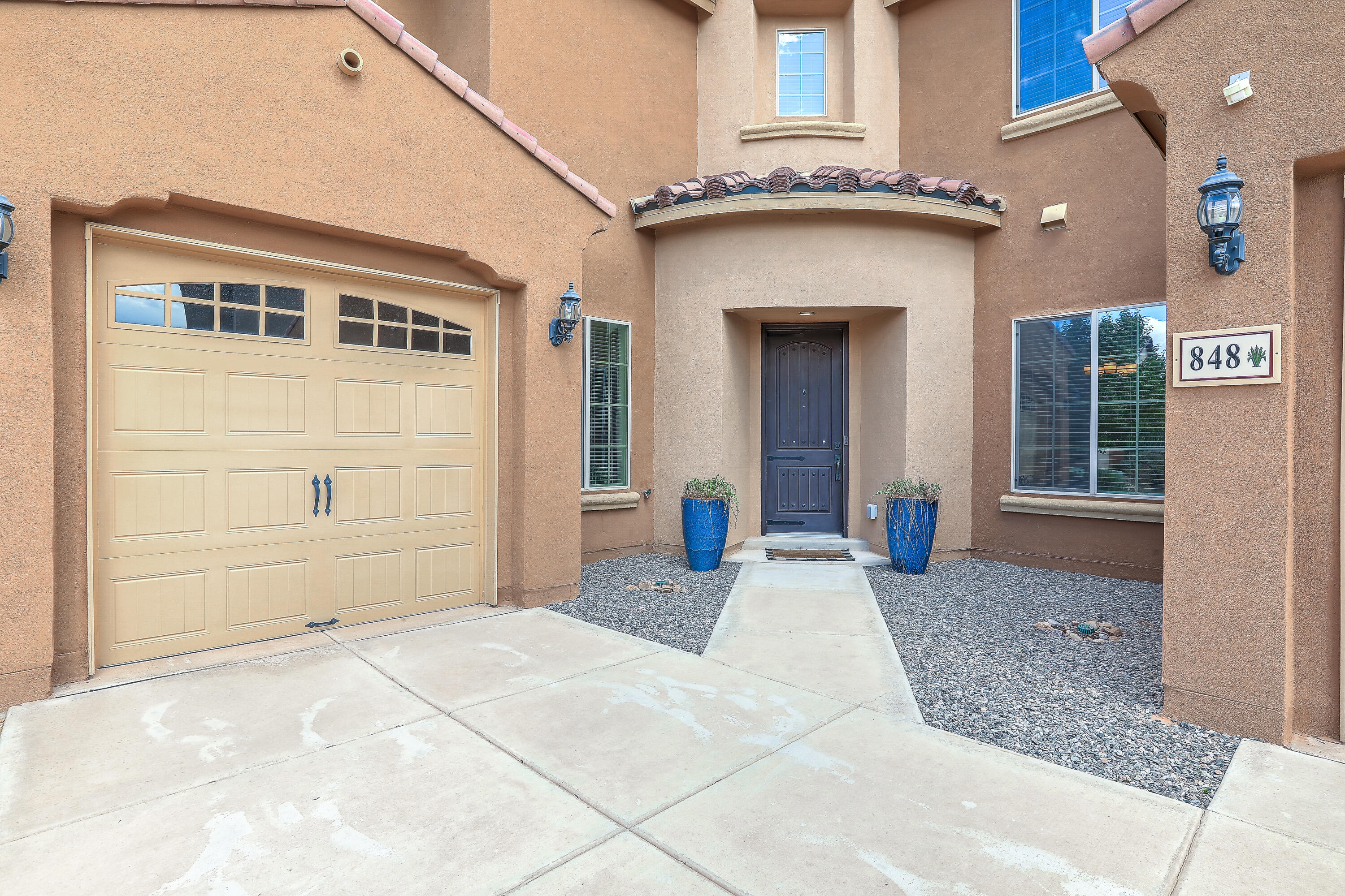 848 Mesa Roja Trail NE