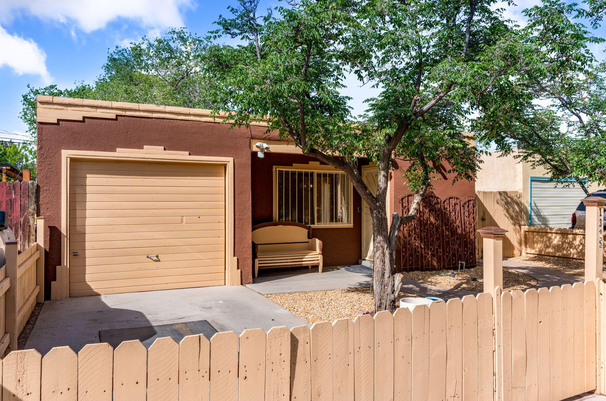 1325 La Poblana Road NW