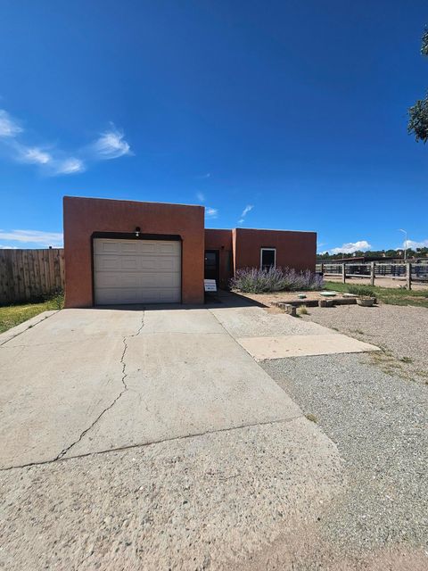 Photo of 1379 Borrego Pass Pass, Santa Fe, NM 87507 (MLS # 1094614)