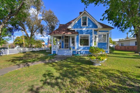 Photo of 422 Dalies Avenue, Belen, NM 87002 (MLS # 1093749)