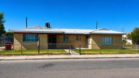 Photo of 812 W Reinken Avenue, Belen, NM 87002 (MLS # 1106614)