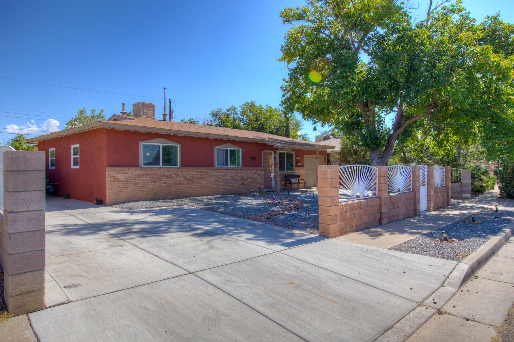 614 Grace Street, Albuquerque, New Mexico image 1