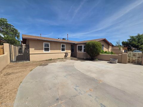 Photo of 632 57th Street NW, Albuquerque, NM 87105 (MLS # 1100399)