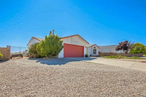 Homes For Sale - 7250 Pelona Court<br/> Rio Rancho, NM 87144