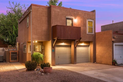 Townhouse For Sale - 3036 Sombra Del Rio<br/> Albuquerque, NM 87107