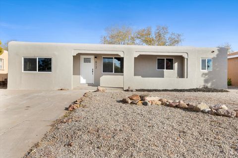 612 Arizona Street SE, Albuquerque, NM 87108 - #: 1074638