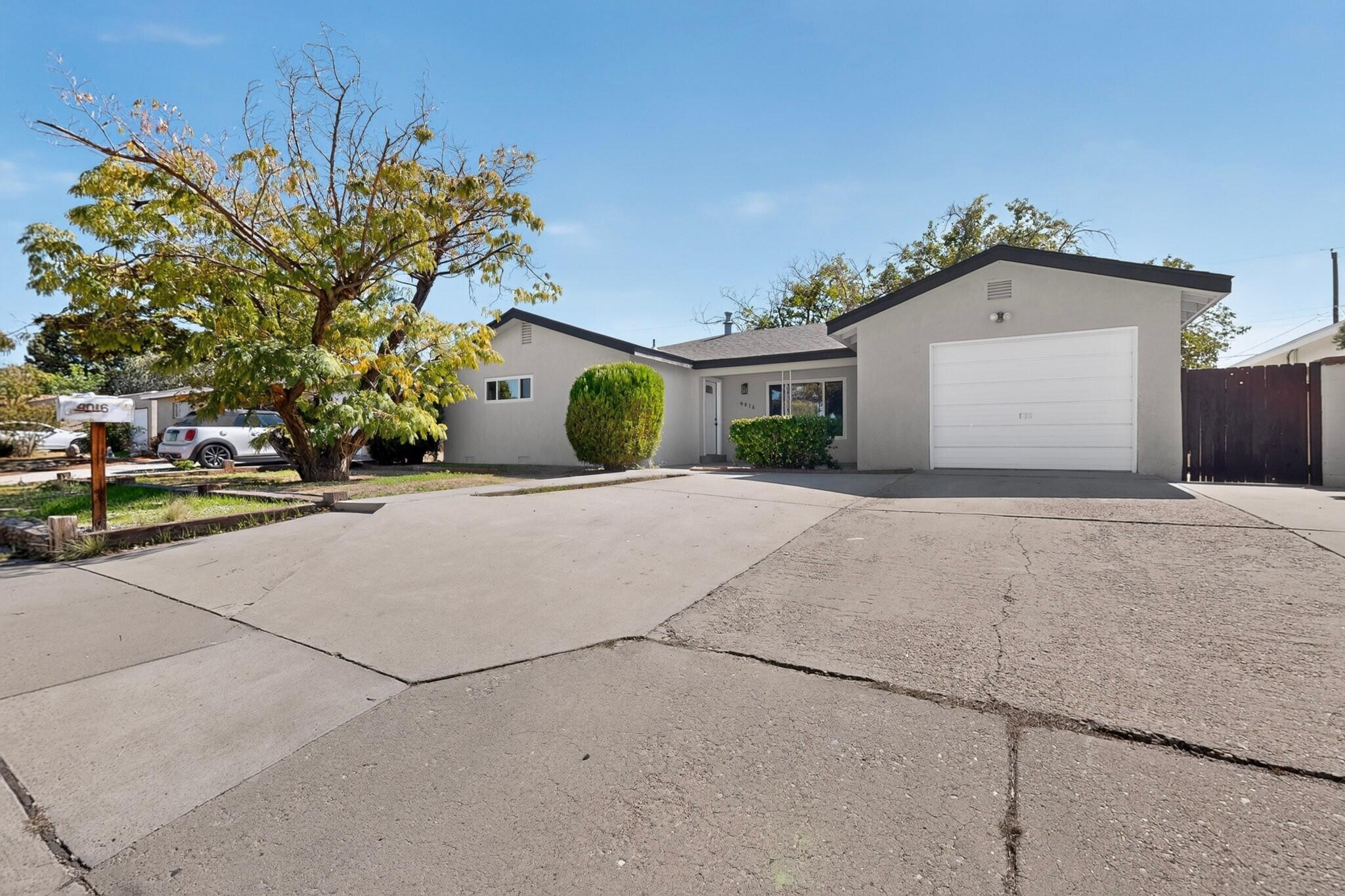 4016 Ponderosa Avenue NE