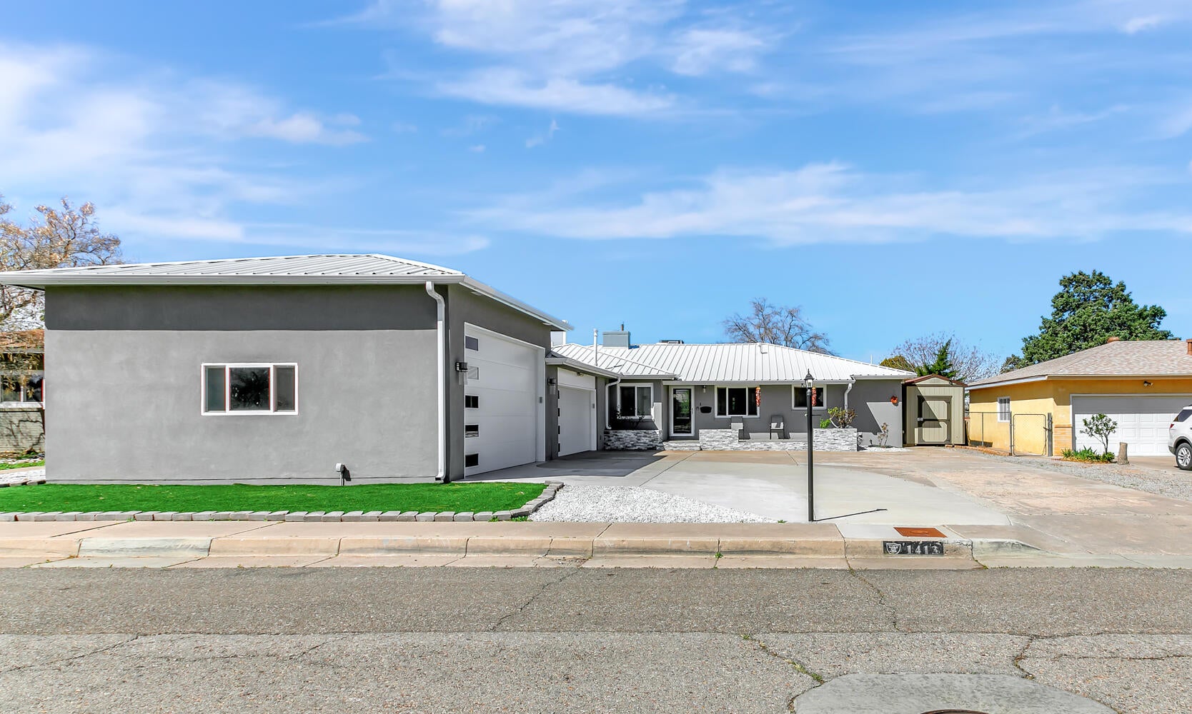 1413 Valencia Drive NE